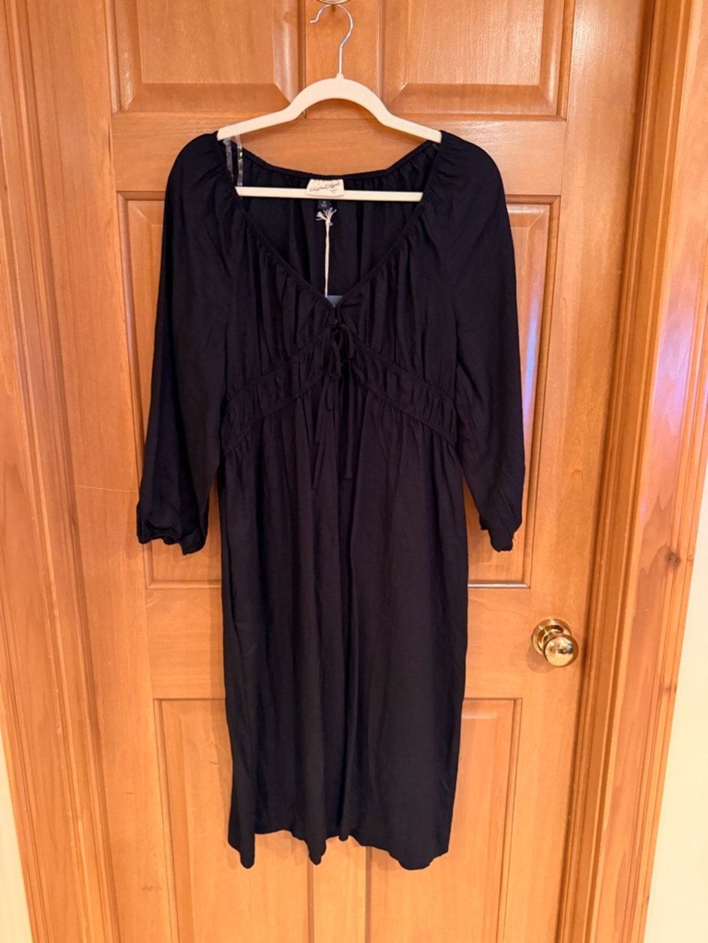Universal Thread Black Long-Sleeve Peasant Midi Dress